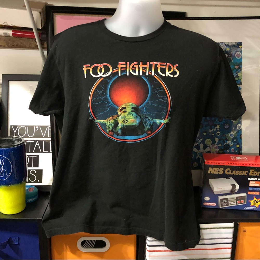 Foo fighter black short sleeve shirt